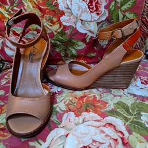Lucky Brand Nude Wedges